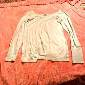 Light blue juniors large sleeved poof excellence thin soft size Large